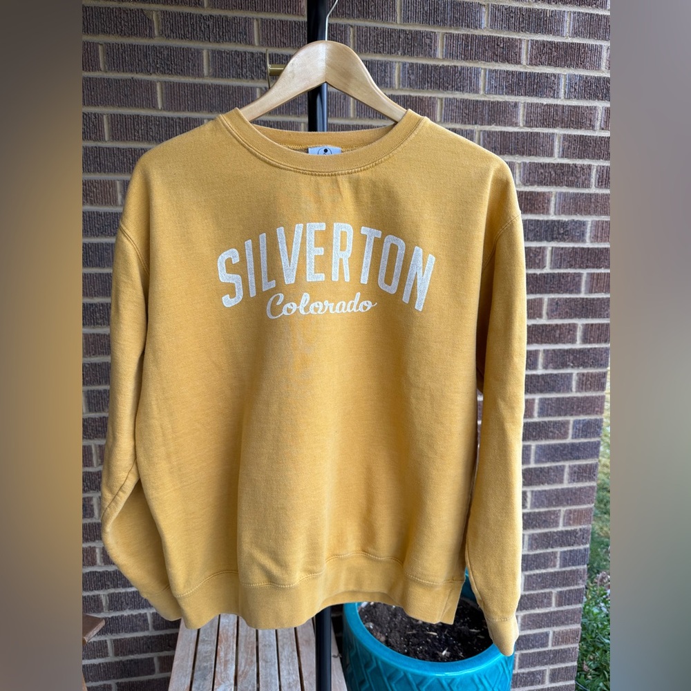 Silverton, Colorado Oversized Graphic Sweatshirt – Unisex Size M